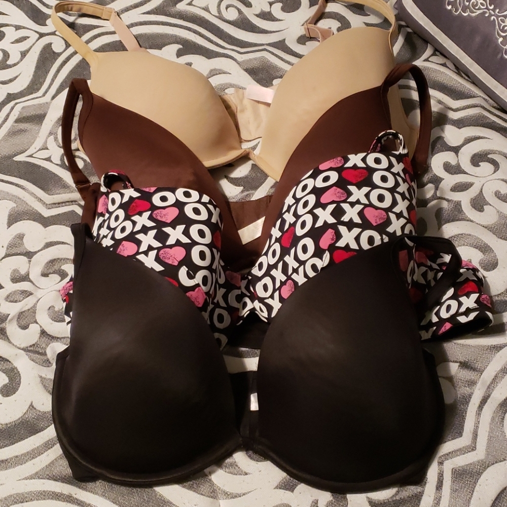 Cacique Plunge Bras - 40DD